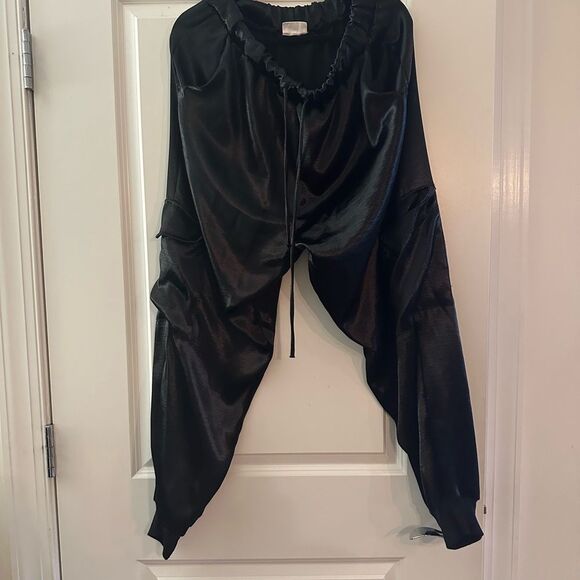 LNA Shine Cargo Pants in Black - Picture 2 of 3